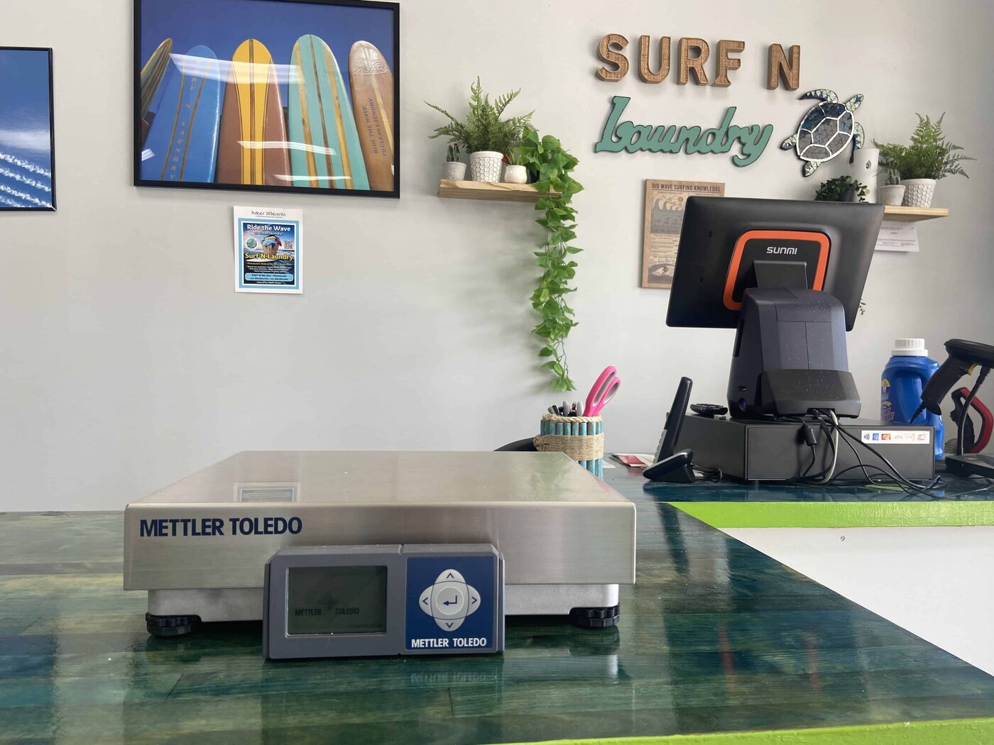 Surf -N- Laundry Strengthens the Laundromat Experience in Pensacola With Modern Convenience